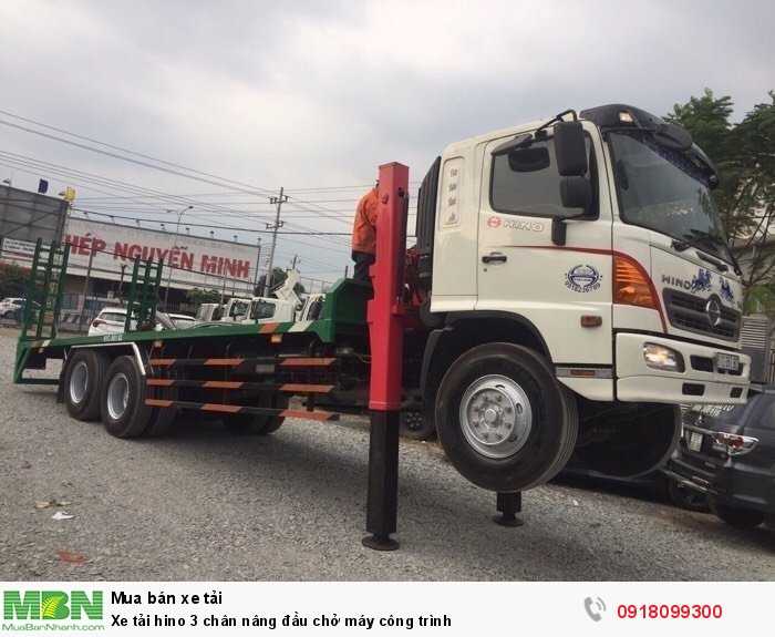 Xe tải hino 3 chân nâng đầu chở máy công trình