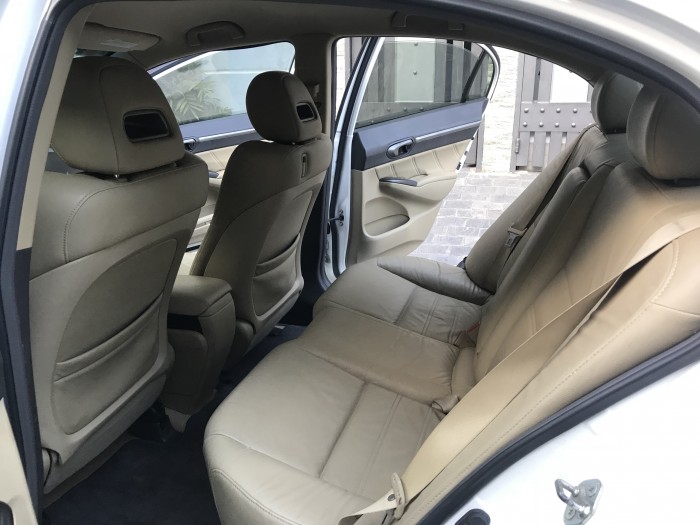 Mình cần bán Honda Civic 2008 tự động trắng tuyệt đẹp