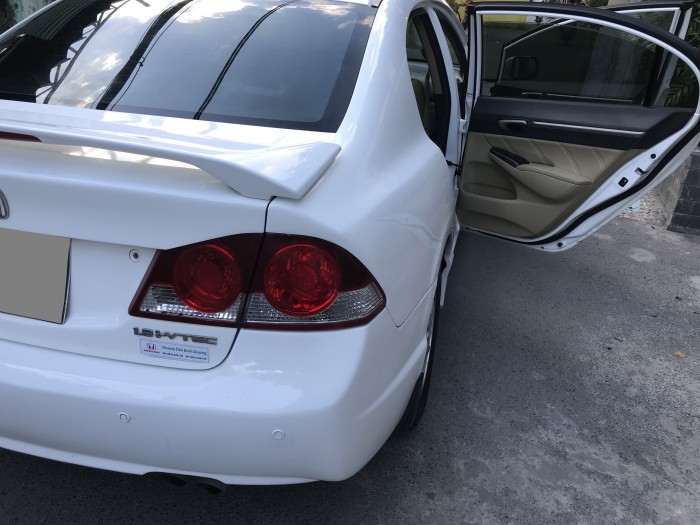 Mình cần bán Honda Civic 2008 tự động trắng tuyệt đẹp