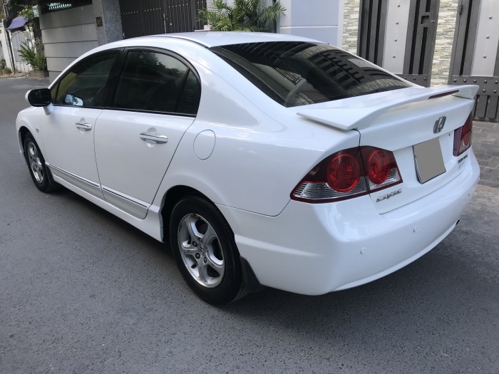 Mình cần bán Honda Civic 2008 tự động trắng tuyệt đẹp