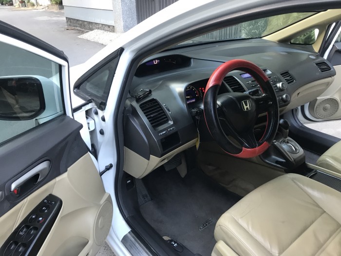 Mình cần bán Honda Civic 2008 tự động trắng tuyệt đẹp