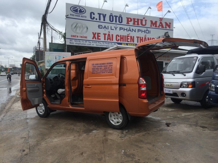 Xe tải Dongben X30 có 2 thiết kế chính là loại 5 chỗ và 2 chỗ ngồi hỗ trợ vay vốn trả góp