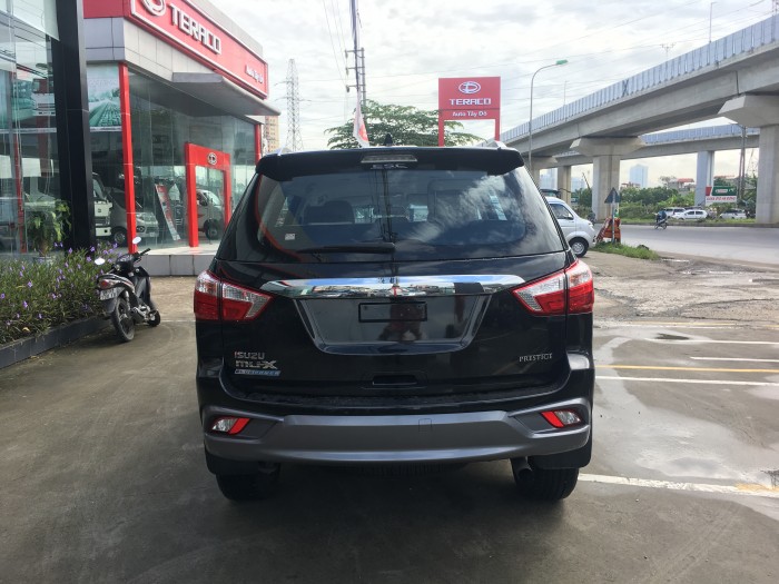 Cần bán xe Isuzu Mux 1.9AT đời 2018 mới 100% tại miền bắc