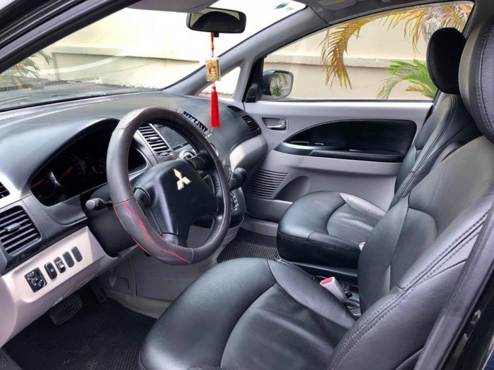 Bán gấp xe Mitsubishi Grandis đời 2007 số tự động