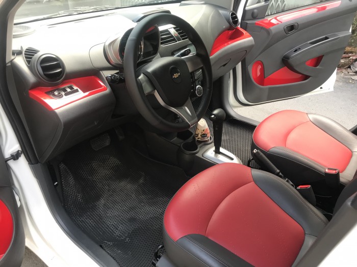 Gia đình bán Chevrolet Spark LTZ 2015 màu trắng rất mới nha