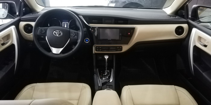 Corolla Altis 2018, Khuyến mãi hot tháng 8!!! có xe giao ngay.