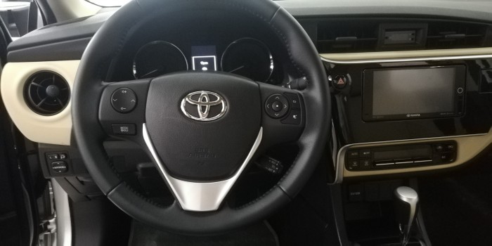 Corolla Altis 2018, Khuyến mãi hot tháng 8!!! có xe giao ngay.