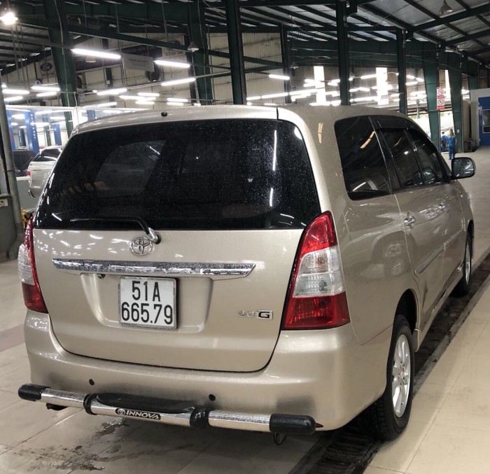 Bán Toyata Innova 2.0G sx 2k13 màu vàng cát