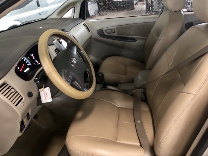 Bán Toyata Innova 2.0G sx 2k13 màu vàng cát