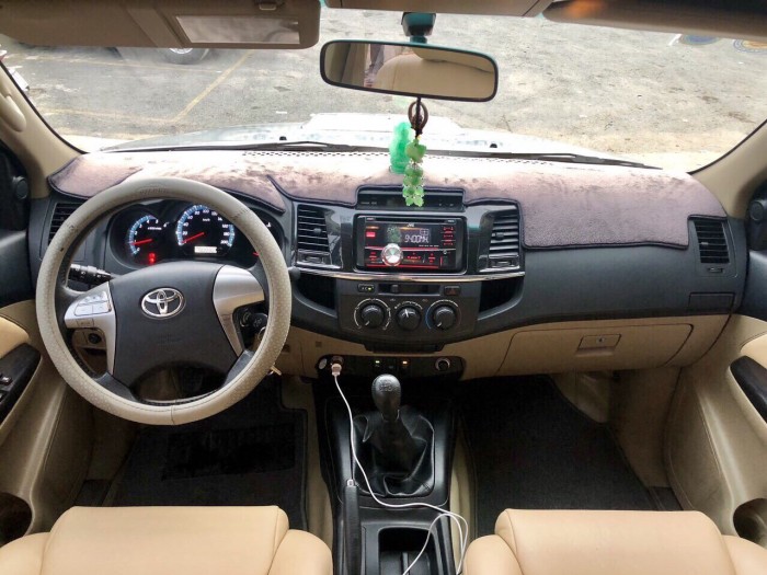 Bán Toyata Fortuner G máy dầu sx 2k15 màu bạc