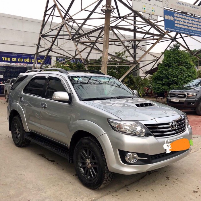Bán Toyata Fortuner G máy dầu sx 2k15 màu bạc