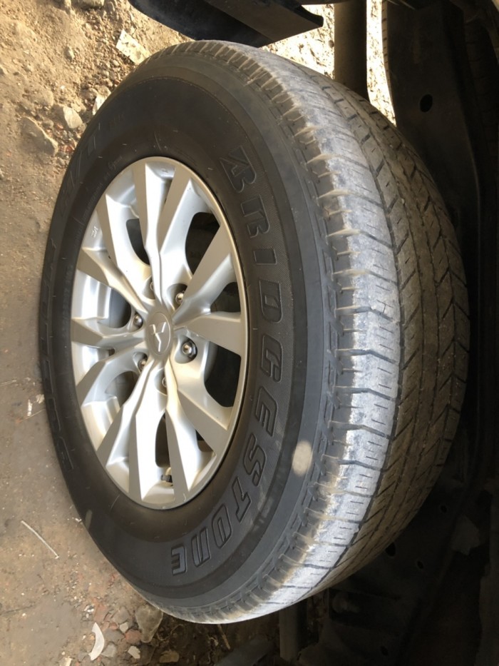 Bán Mitsubishi Pajero Sport 2.5MT số sàn máy dầu màu vàng cát SX 2015 biển SG