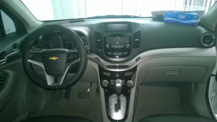 Bán Chevrolet Orlando LTZ 2015 tự động trắng xe đẹp