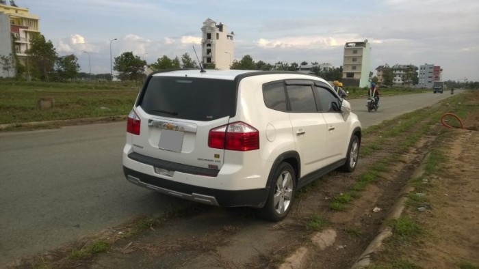 Bán Chevrolet Orlando LTZ 2015 tự động trắng xe đẹp