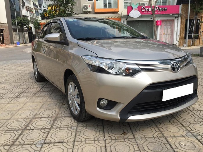 Bán xe Toyota Vios G tự động 2017 lăn bánh 2018 màu vàng cát