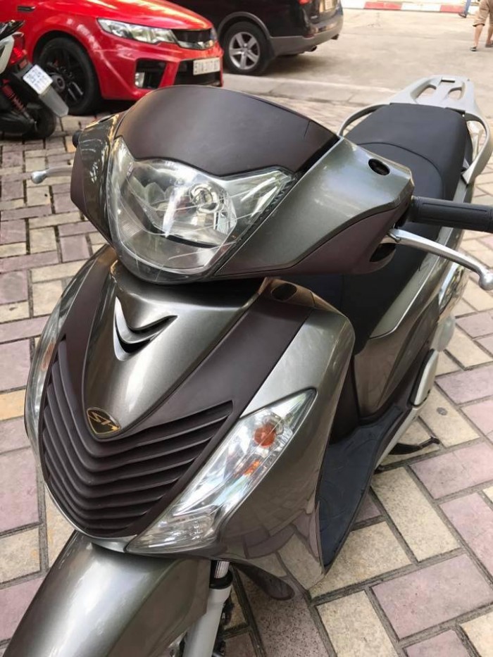 Xe máy SH 125i đăng kí lần đầu 2011 , giấy tờ chính chủ