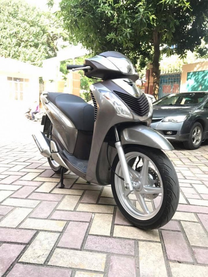 Xe máy SH 125i đăng kí lần đầu 2011 , giấy tờ chính chủ