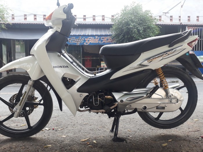 wave A 110 hàn quốc HQ Liên doanh ,bánh mâm thắng đĩa, màu trắng