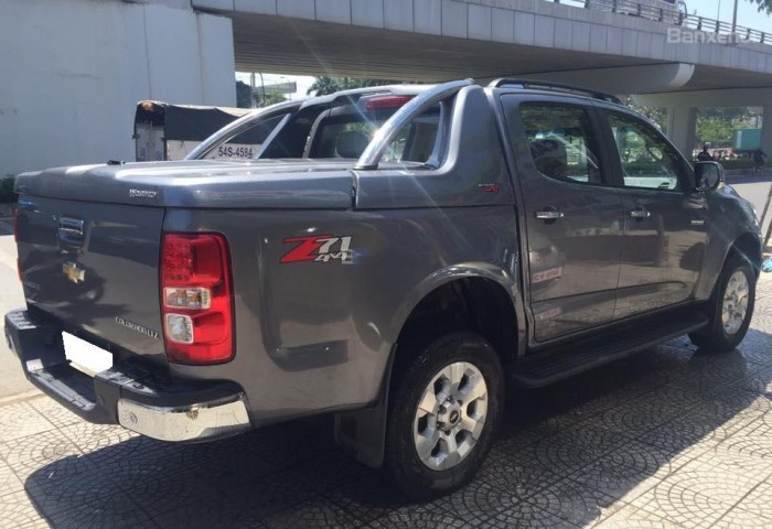 Ra đi em bán tải Chevrolet Colorado 2015 số sàn xám chì