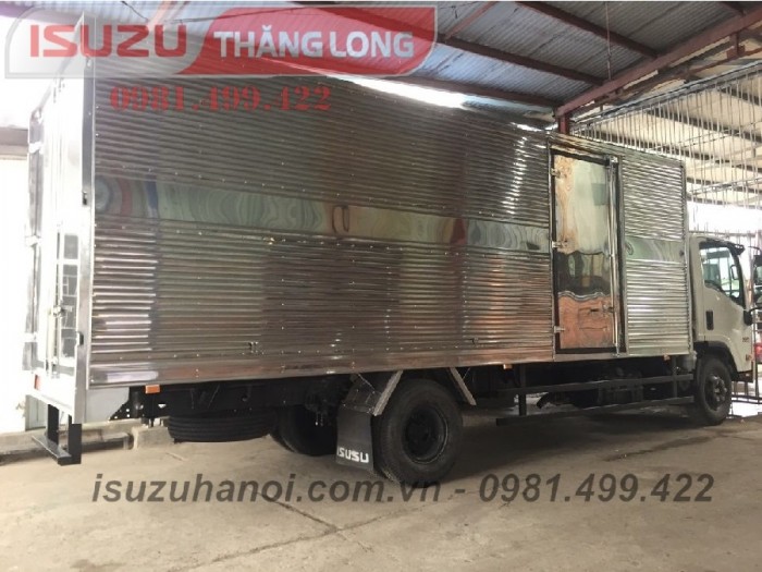 Xe tải Isuzu NQR75ME4 5,7 tấn  thùng kín