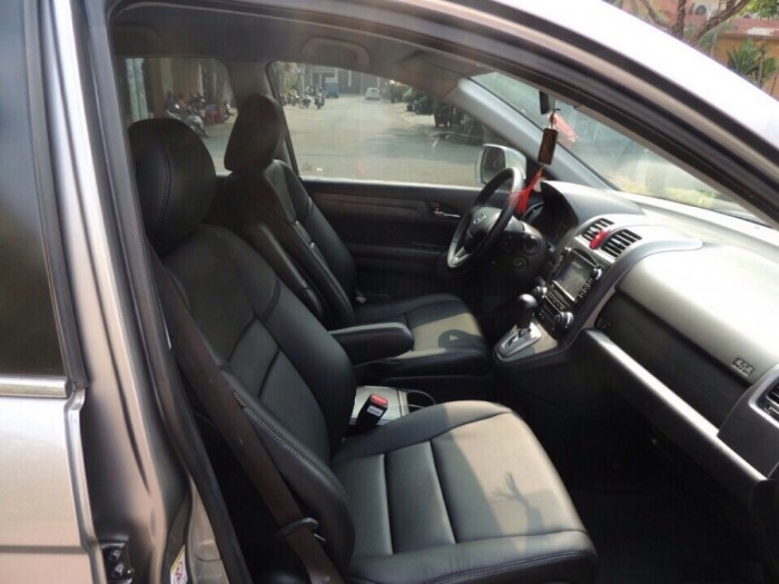 Kẹt tiền bán nhanh xe Honda CR-V 2.4 Tự động 2011 màu Bạc