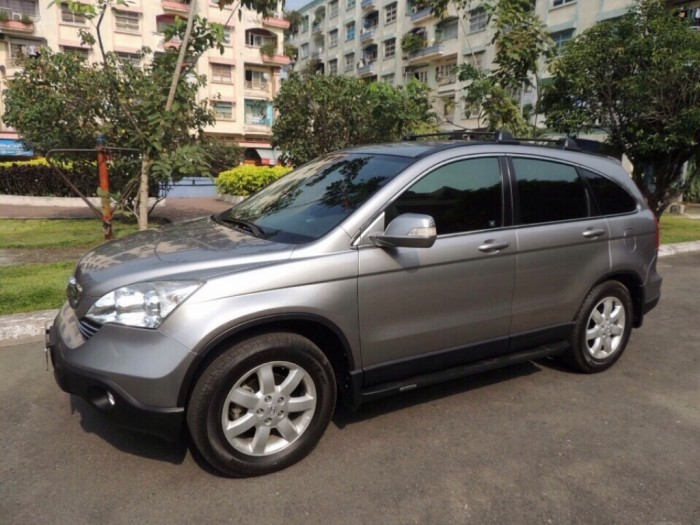 Kẹt tiền bán nhanh xe Honda CR-V 2.4 Tự động 2011 màu Bạc