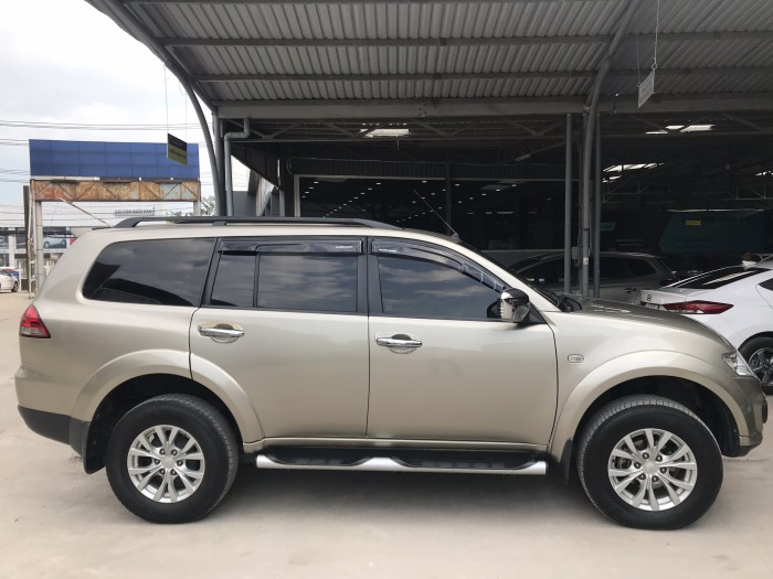 Bán Mitsubishi Pajero Sport 2015 , giá cả thương lượng , có hỗ trợ trả góp