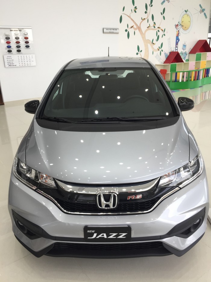 HONDA JAZZ dòng xe gia đình linh hoạt - xếp ghế tiện nghi, thoải mái hàng đầu phân khúc