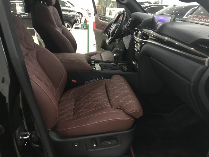 Lexus LX570 super sport autobiography MBS phiên bản 4 chỗ cao cấp siêu VIP,màu đen ,xe giao ngay