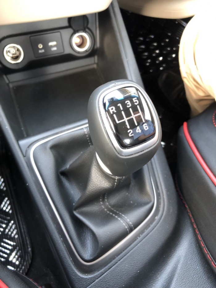 Cần bán xe Hyundai Accent 2018 , bản gia đình , giá TL , có hỗ trợ trả góp