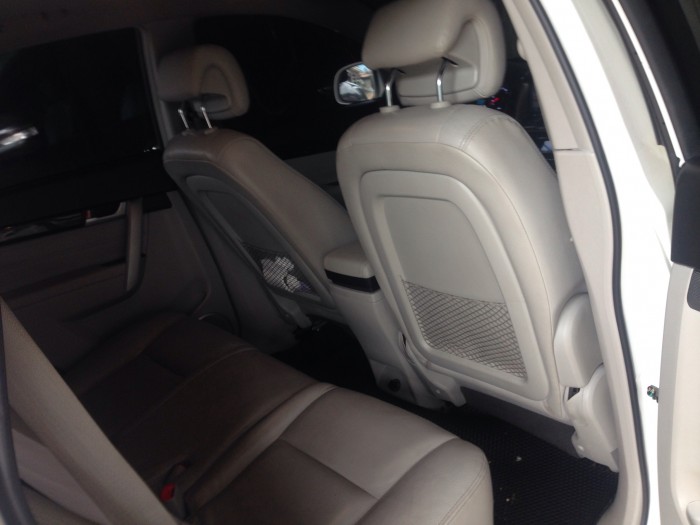 Cần bán xe Chevrolet Captiva Ltz 2014 màu trắng bstp