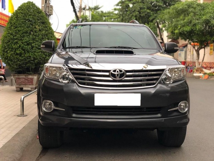 Bán Nhanh em Fortuner 2015 dầu Xám chì em rất cưng, giữ kỹ