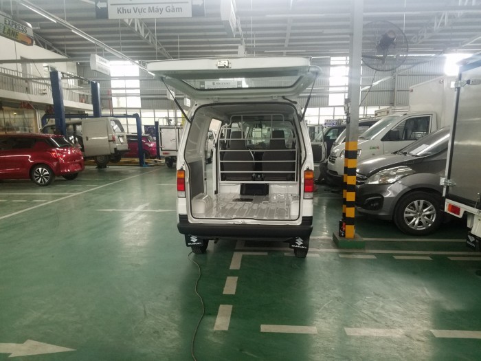 Xe Suzuki Blind Van