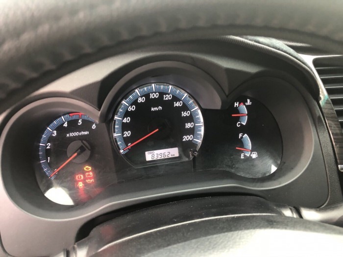 Bán Toyata Fortuner sx 2k14 màu bạc