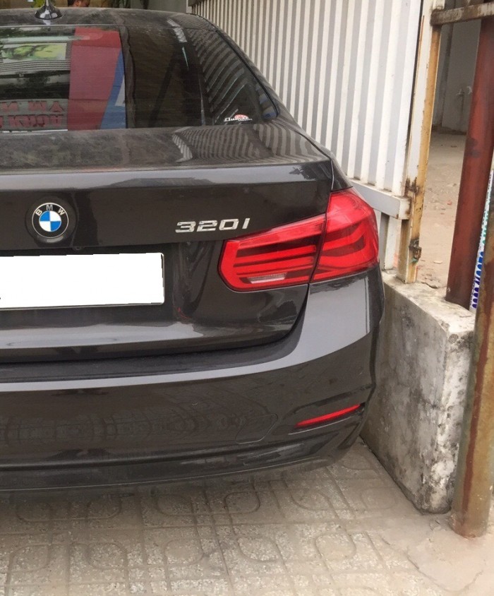 Xe mới mua kẹt tiền bán Bmw 320, sx 2017 đăng ký 2018