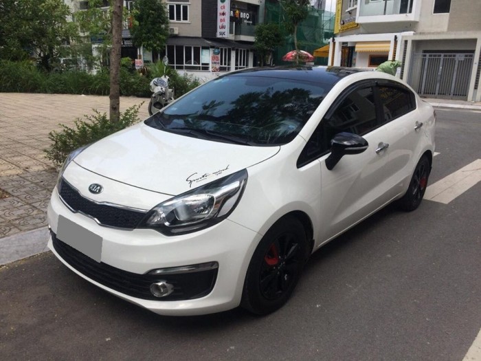 Bán Kia Rio tự động 2016 màu trắng rất tuyệt vời.