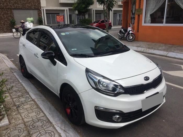 Bán Kia Rio tự động 2016 màu trắng rất tuyệt vời.