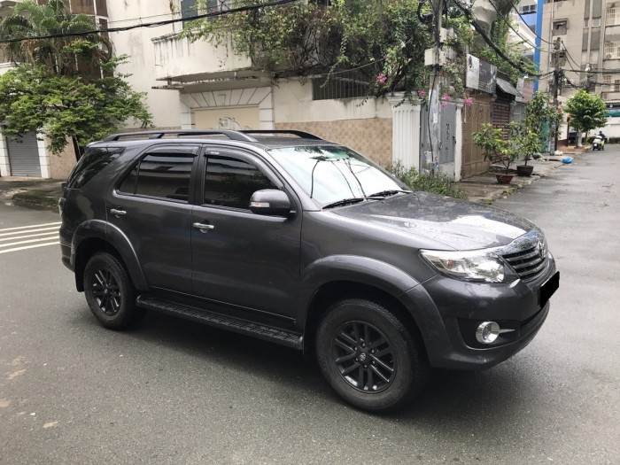 Bán Gấp Toyota Fortuner V 2016 at xăng xám chì chính chủ nhé.