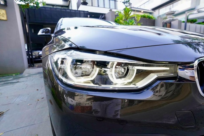 Cần Bán BMW 320I màu đen 2017 đk 2018 xe rất mới
