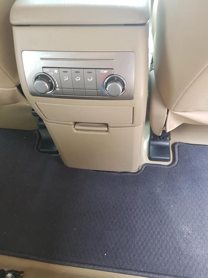 Toyota innova 2.0E 2017