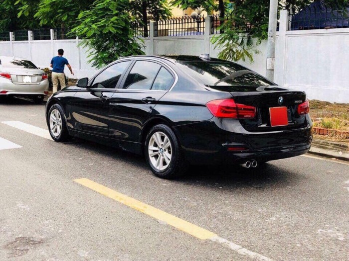 Cần bán Bmw 320, sx 2017 đk 2018 màu đen