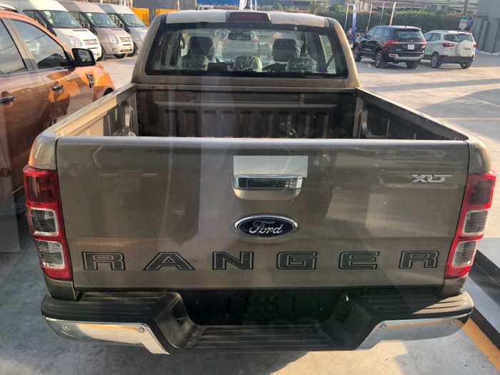 Ford Ranger XLT số tự động 2019