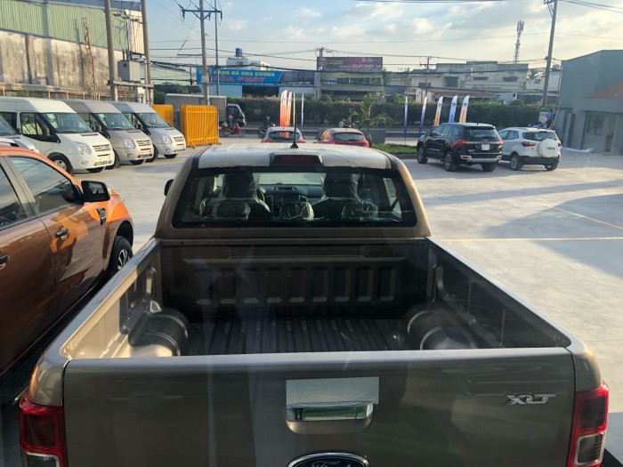Ford Ranger XLT số tự động 2019