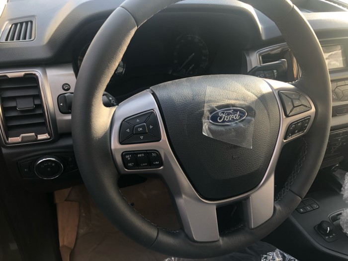 Ford Ranger XLT số tự động 2019