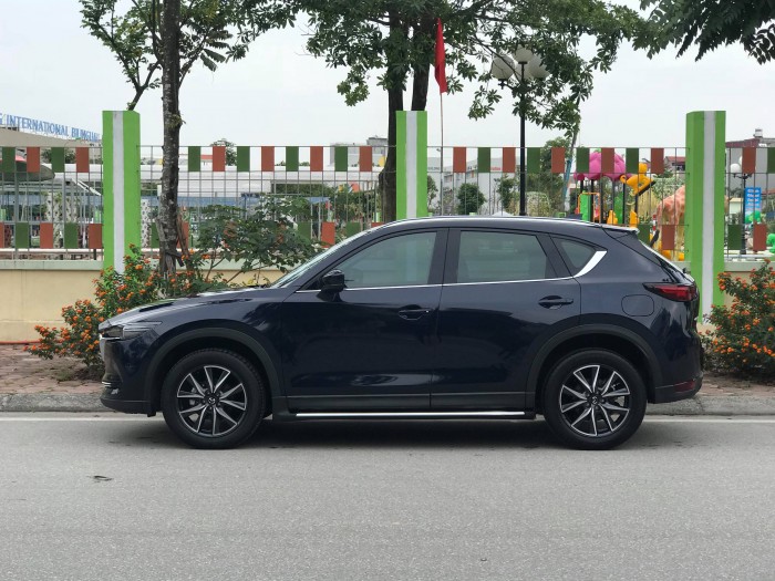 CX5 năm 2018 màu xanh
