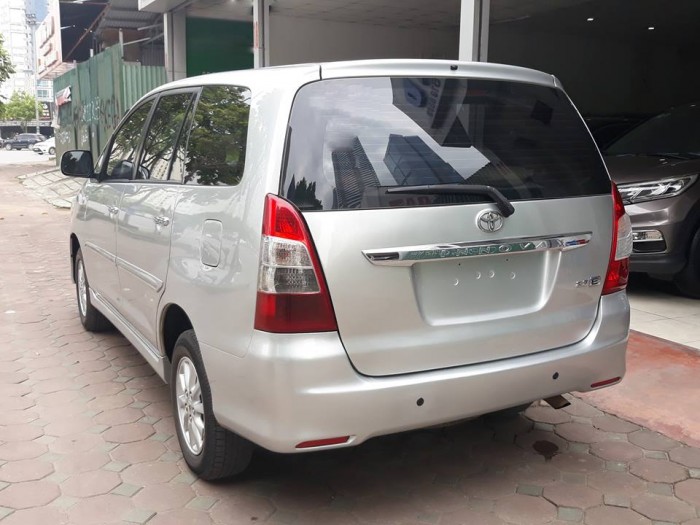 Toyota Innova 2.0E 2012