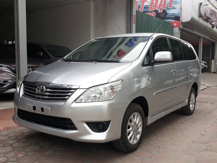 Toyota Innova 2.0E 2012