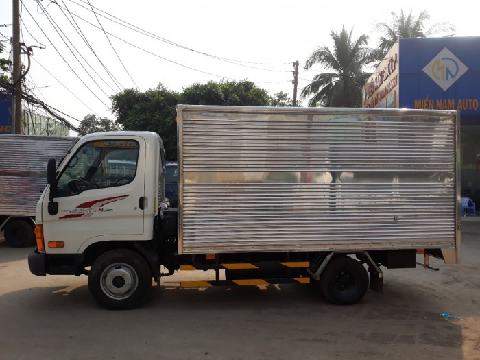 Hyundai 2.5 Tấn Thùng Kín Inox Trả Góp