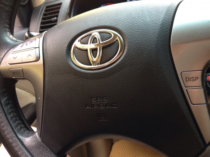 Toyota Fortuner 2016 máy dầu số sàn, xe màu bạc long lanh
