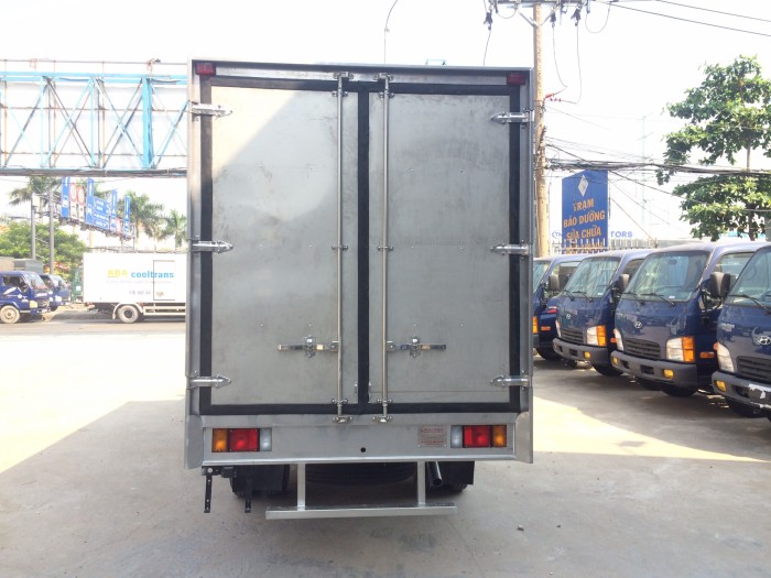 ISUZU 1.9-2.5 TẤN THÙNG KÍN FULL INOX TRẢ GÓP